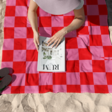 Red & Pink Squares Plaj Havlusu