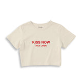 Kiss Now Talk Later Crop Tişört
