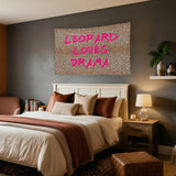 Leopard Loves Drama Duvar Örtüsü