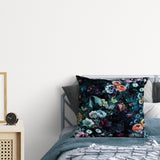 Dark Flowers - Çiçekli Çift Taraflı KırlentKılıfı 2 Adet