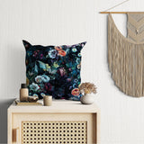 Dark Flowers - Çiçekli Çift Taraflı KırlentKılıfı 2 Adet