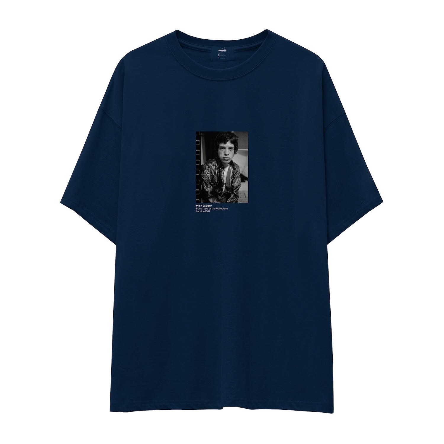 Mick Jagger backstage at the Palladium London 1967 Oversize Tişört