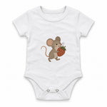 Small mouse carrying a strawberry Zıbın — Beyaz — ön görünüm