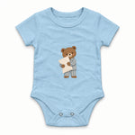 Bear in striped pajamas holding a pillow Zıbın — Mavi — ön görünüm