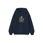 Raccoon riding a bicycle with tiny basket Çocuk Hoodie — Lacivert — ön görünüm