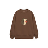 Hedgehog with a small apple Çocuk Sweatshirt — Kahverengi — ön görünüm