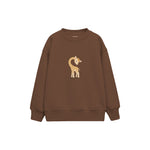 Baby giraffe bending its neck in a heart curve Çocuk Sweatshirt — Kahverengi — ön görünüm