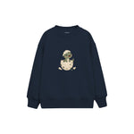 Baby dinosaur emerging from a speckled eggshell Çocuk Sweatshirt — Lacivert — ön görünüm