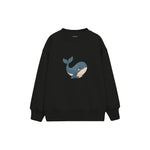 Whale carrying a small seashell Çocuk Sweatshirt — Siyah — ön görünüm
