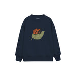 Ladybird resting on one leaf Çocuk Sweatshirt — Lacivert — ön görünüm