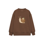 Snail with a tiny flower on shell Çocuk Sweatshirt — Kahverengi — ön görünüm
