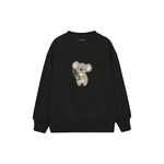 Koala holding a eucalyptus branch Çocuk Sweatshirt — Siyah — ön görünüm