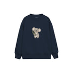 Koala holding a eucalyptus branch Çocuk Sweatshirt — Lacivert — ön görünüm