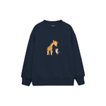 Giraffe and small bird saying hello Çocuk Sweatshirt — Lacivert — ön görünüm