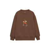 Bear skateboarding in rust striped overalls Çocuk Sweatshirt — Kahverengi — ön görünüm