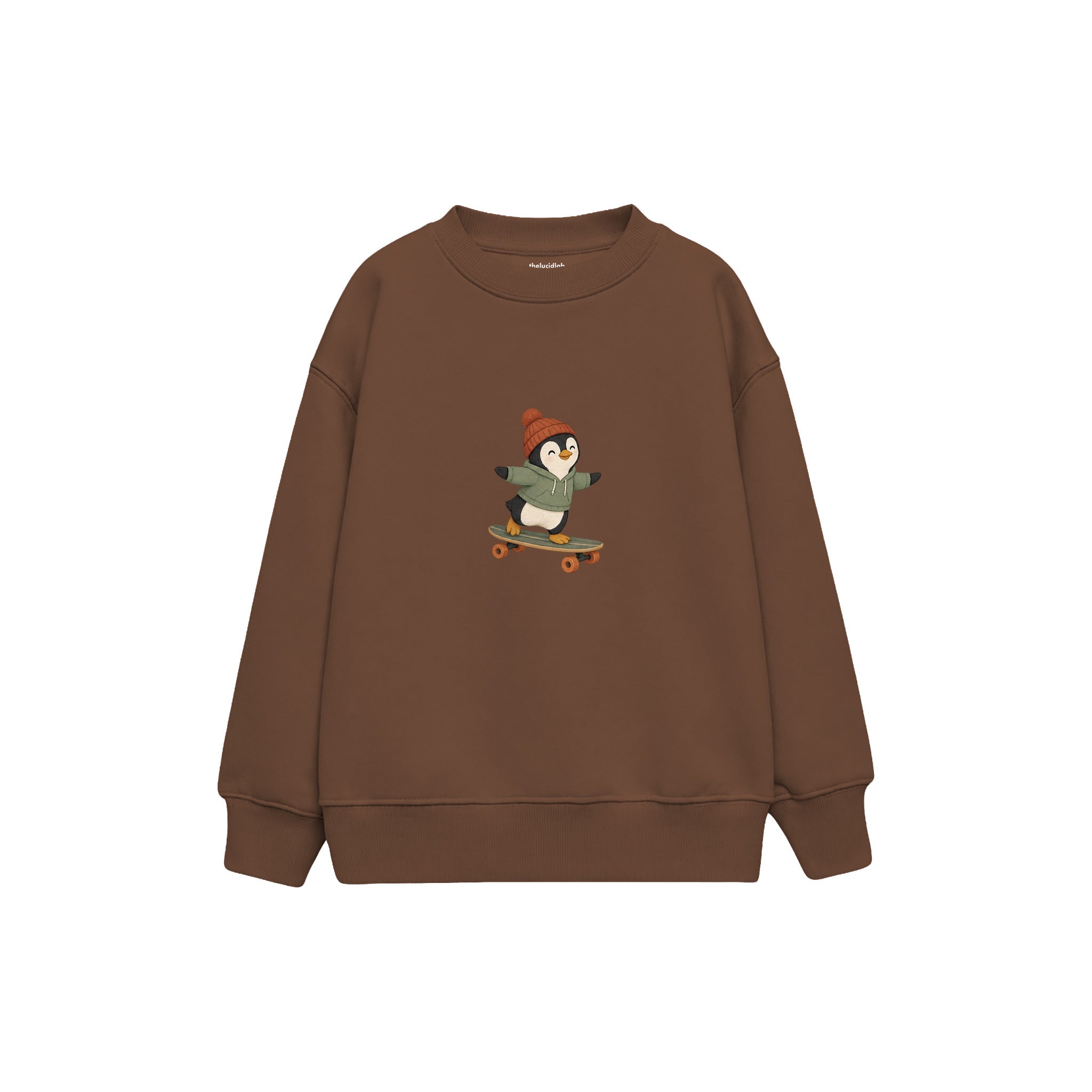 Penguin on a longboard wearing a beanie Çocuk Sweatshirt — Kahverengi — ön görünüm