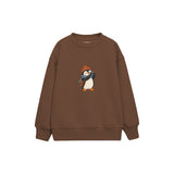 Penguin photographer with a tiny camera Çocuk Sweatshirt — Kahverengi — ön görünüm