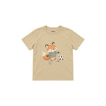 Fox kicking a football Çocuk Tişört — Krem — ön görünüm