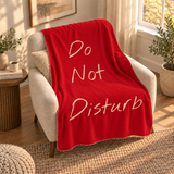 Do Not Disturb Burgundy Polar Tv Battaniyesi — aynı ortamda çapraz görünüm