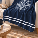 Compass Navyblue / Pusulalı Marin Temalı Polar Tv Battaniyesi — kenar dikişi ve ince doku yakın çekimi