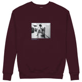 Amy Winehouse at the laundromat 2004 Sweatshirt — Bordo — Görsel 1