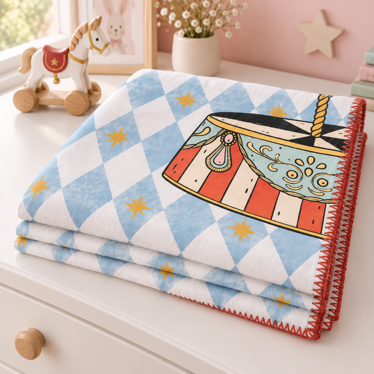 Bunny Carousel Polar Bebek Battaniyesi – katlı görünüm