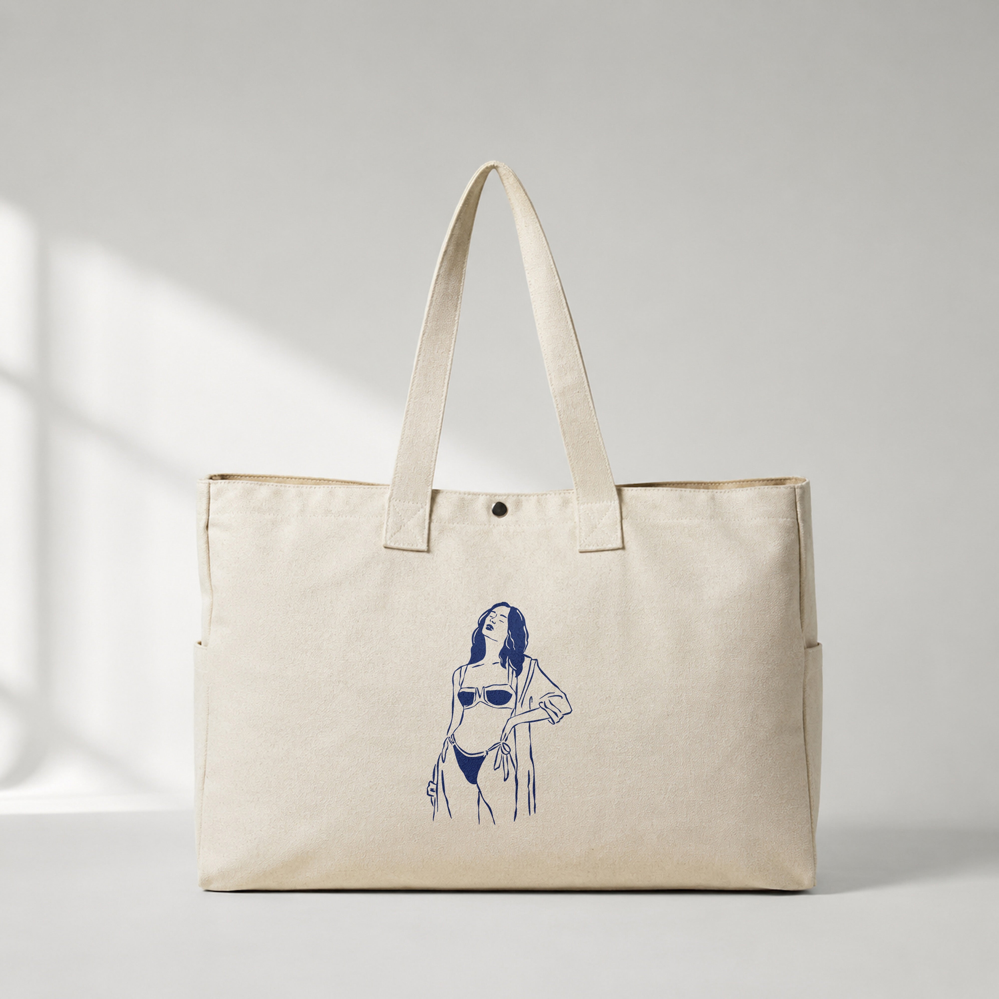 Catch Me By The Sea Daily Tote Bag – ön görünüm