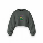 Roll With It Oversize Crop Sweatshirt — Antrasit — Ön baskı