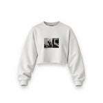 Jimmy Page Backstage Indianapolis 1975 Oversize Crop Sweatshirt — Beyaz — Ön baskı