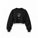 We Need A Hug Oversize Crop Sweatshirt — Siyah — Ön baskı