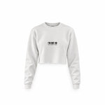 I’m Not 40 Crop Sweatshirt — Beyaz — Ön baskı