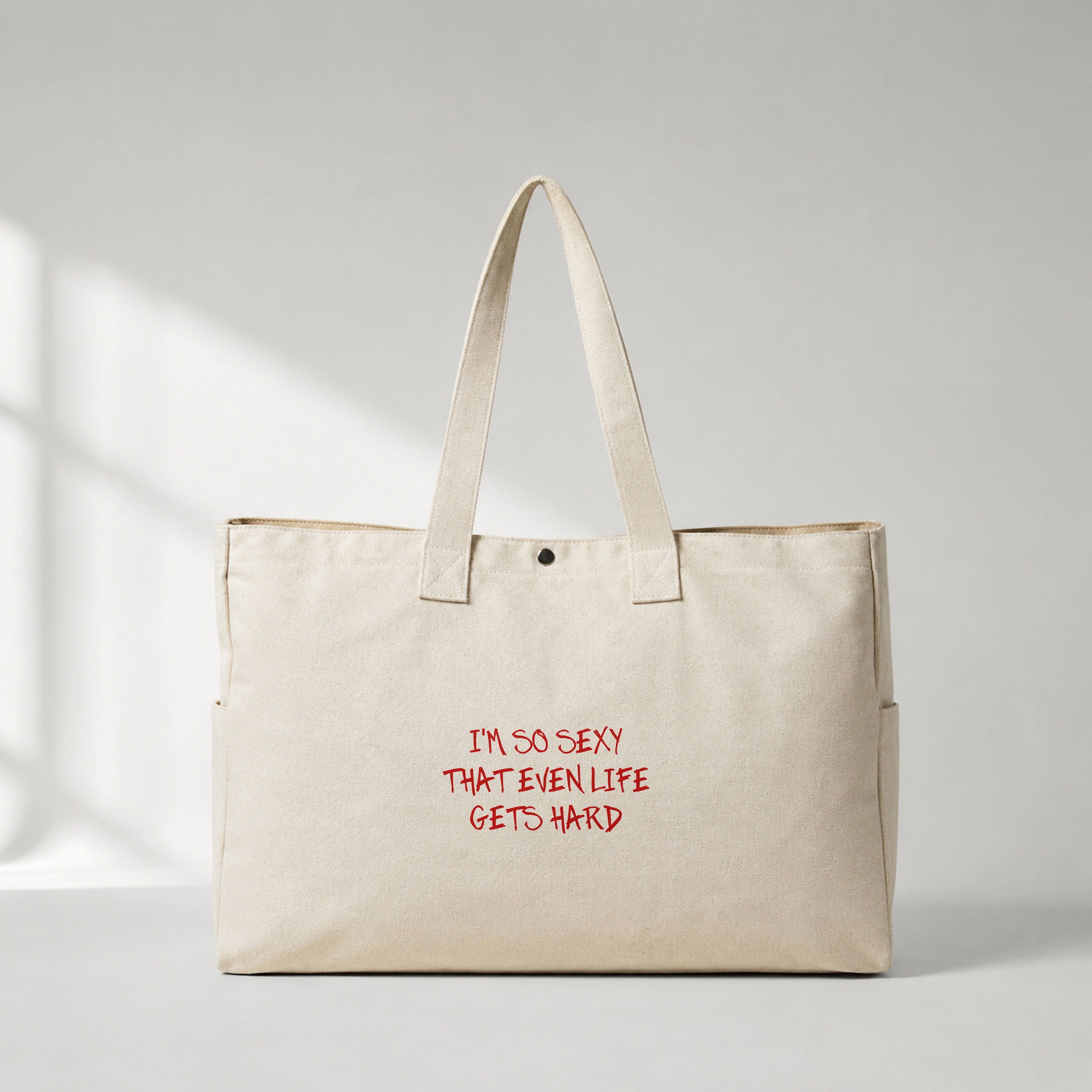 Even Life Gets Hard Daily Tote Bag – ön görünüm
