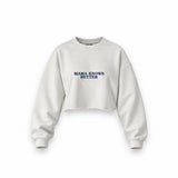 Mama Knows Better Oversize Crop Sweatshirt — Beyaz — ön görünüm