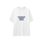 Husband Daddy Hero Oversize Tişört — Beyaz — ön görünüm
