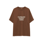 Husband Daddy Hero Oversize Tişört — Kahverengi — ön görünüm