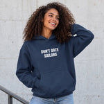 Sailor Oversize Hoodie – Lacivert – model üzerinde ön görünüm