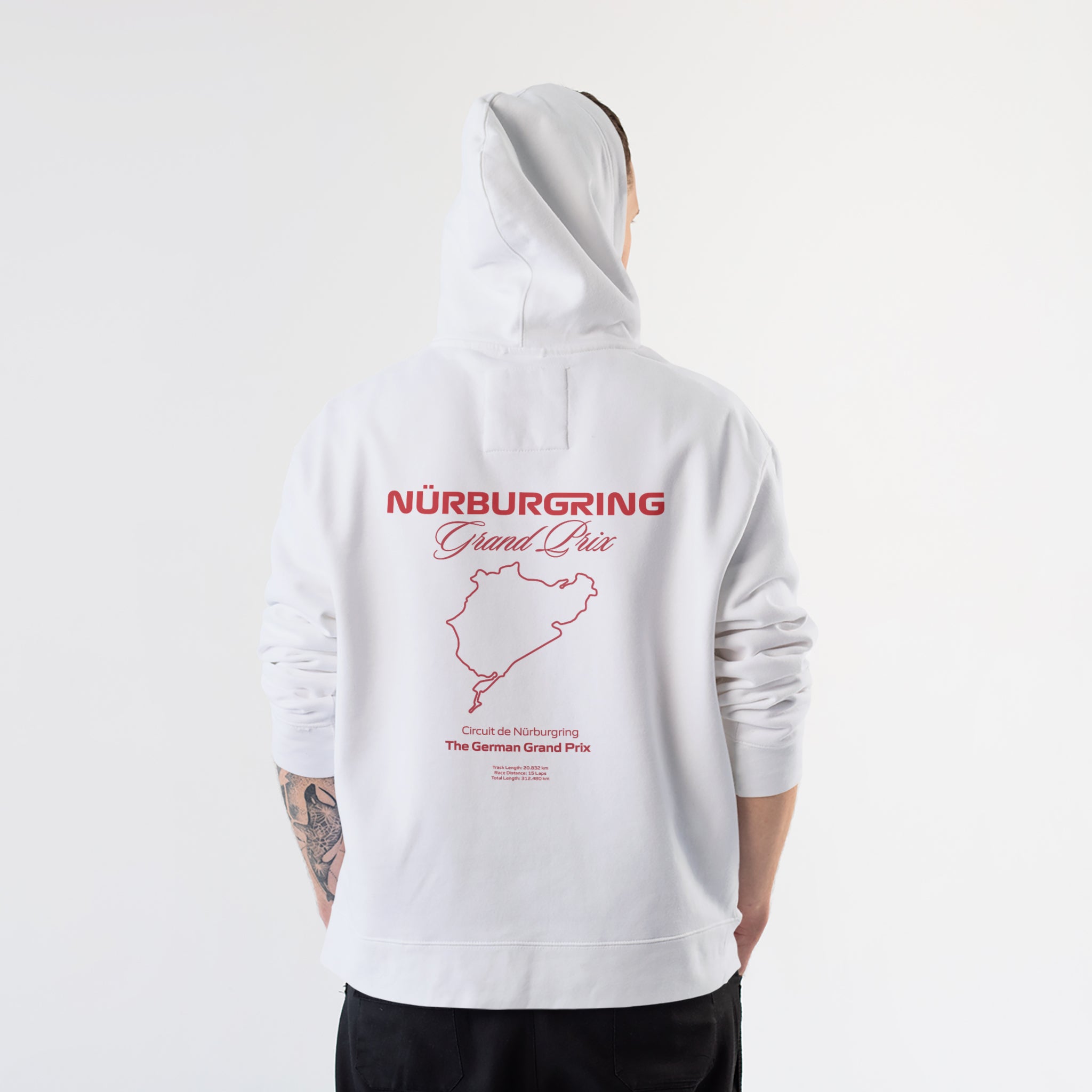 German Grand Prix – Nürburgring Grand Prix Hoodie – Beyaz – model üzerinde arka görünüm