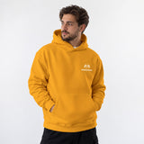 German Grand Prix – Nürburgring Grand Prix Hoodie – Turuncu – model üzerinde ön görünüm