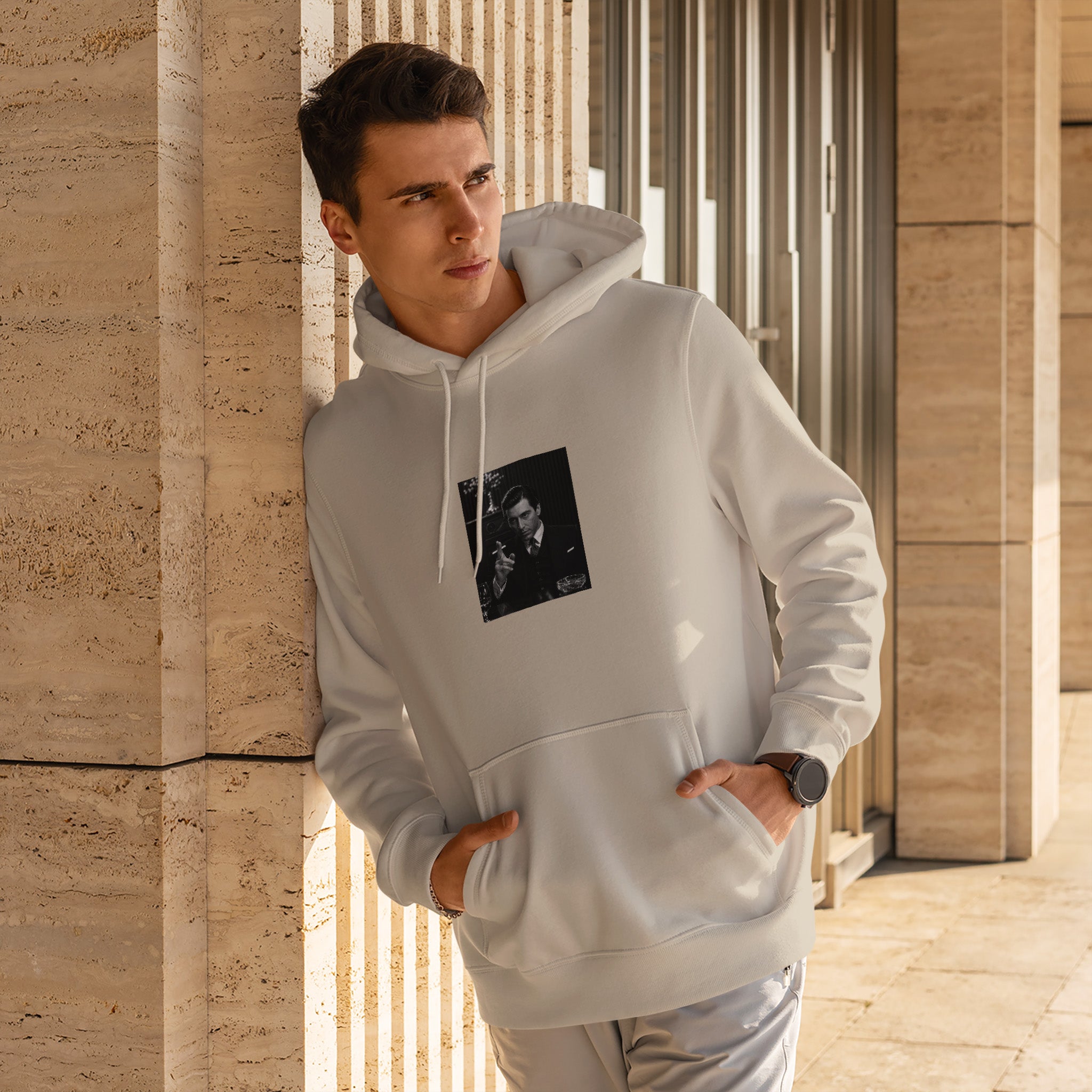 Michael Corleone Hoodie – Krem – model üzerinde ön görünüm