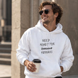 Need Money For Ferrari Hoodie – Beyaz – model üzerinde ön görünüm