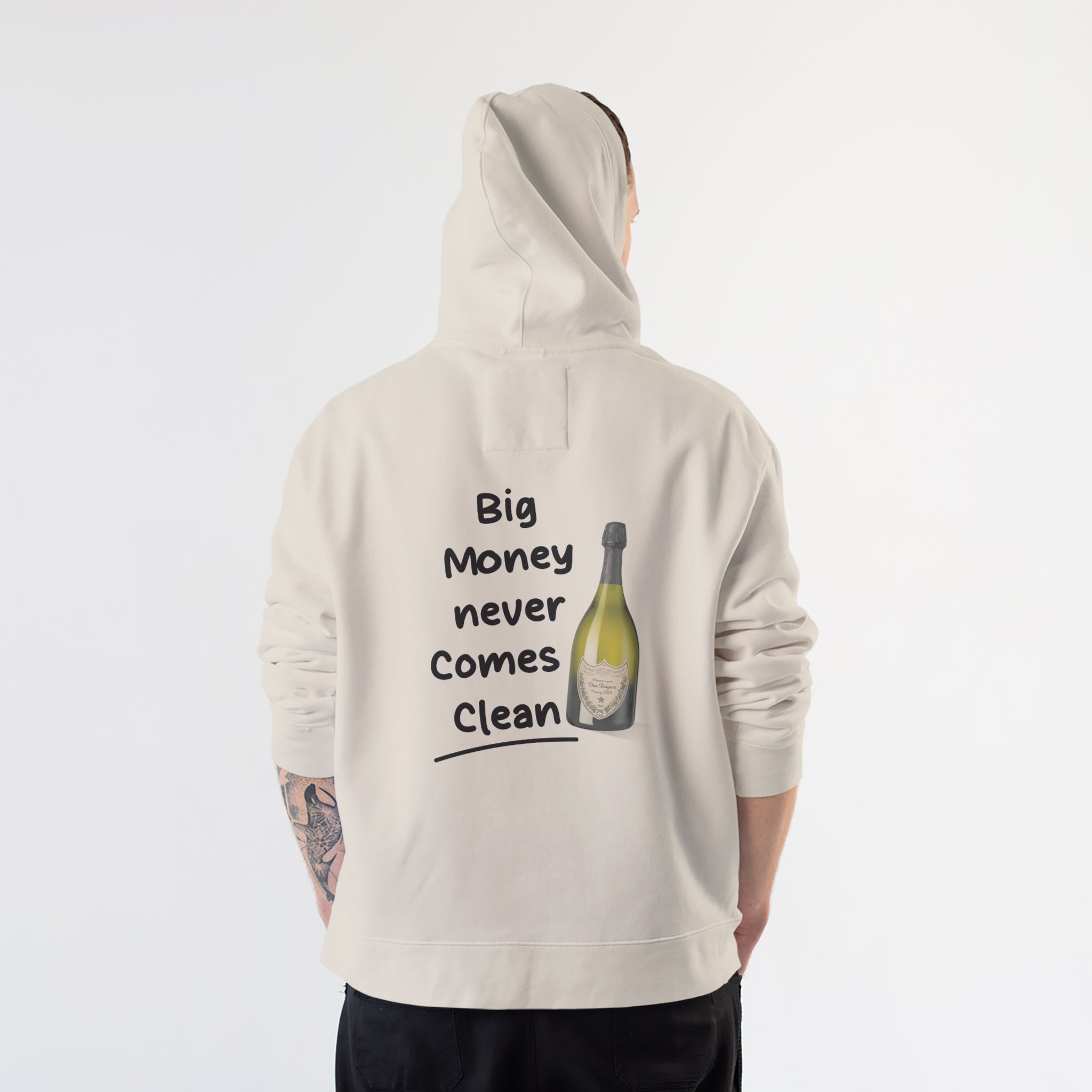 Big Money Never Comes Clean Hoodie – Krem – model üzerinde arka görünüm