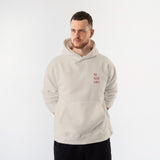 We Need A Hug Hoodie – Krem – model üzerinde ön görünüm