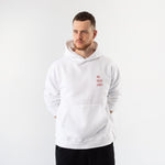 We Need A Hug Hoodie – Beyaz – model üzerinde ön görünüm