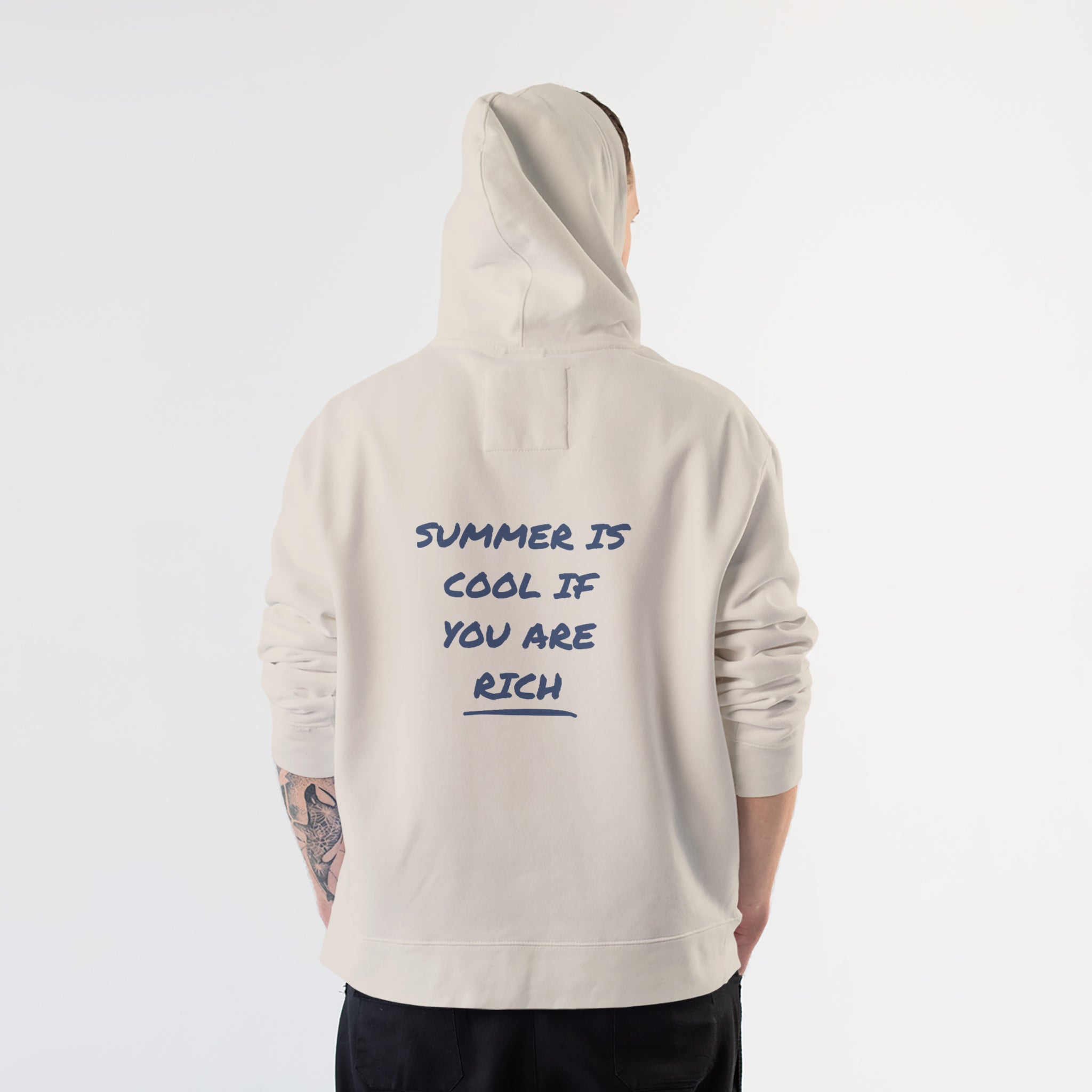 Summer Is Cool If You're Rich Hoodie – Krem – model üzerinde arka görünüm