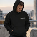 Summer Is Cool If You're Rich Hoodie – Siyah – model üzerinde ön görünüm