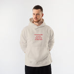 I’m Boring Baby Hoodie – Krem – model üzerinde ön görünüm