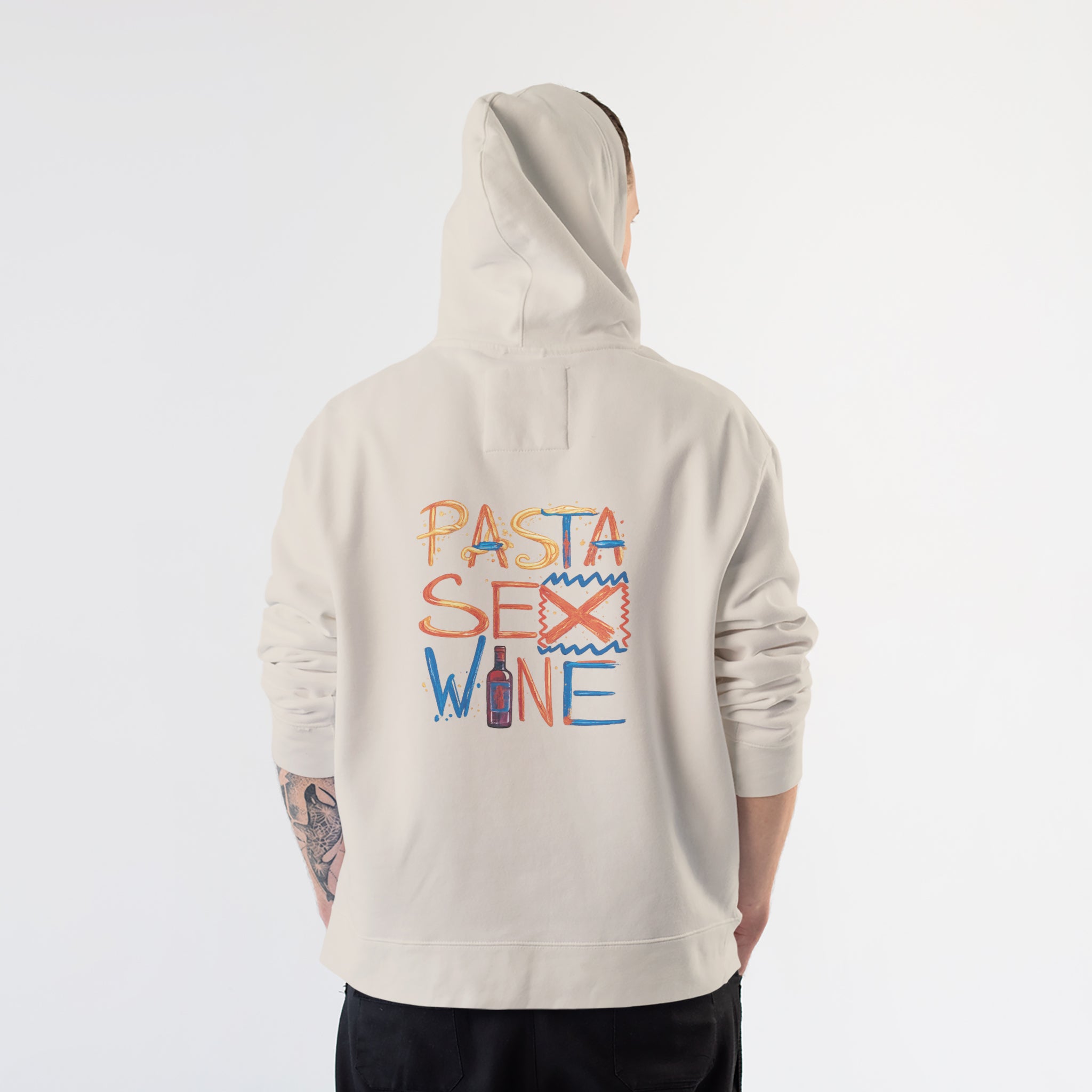 Pasta Sex Wine Hoodie – Krem – model üzerinde arka görünüm