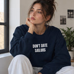 Sailor Oversize Sweatshirt – Lacivert – model üzerinde ön görünüm