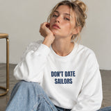 Sailor Oversize Sweatshirt – Beyaz – model üzerinde ön görünüm