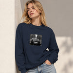 No Requests Oversize Sweatshirt – Lacivert – model üzerinde ön görünüm